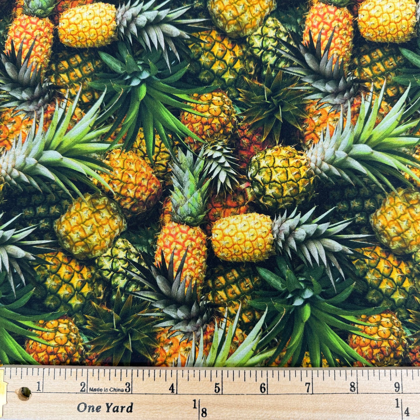 Pineapples 01